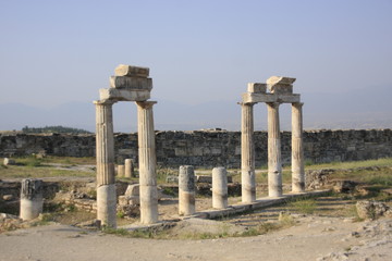 Fototapeta premium colonnes encore debout