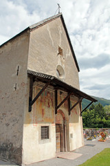 Die alte Kirche am Friedhof