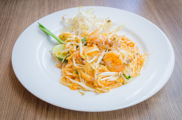 Pad thai