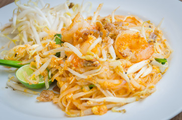 Pad thai