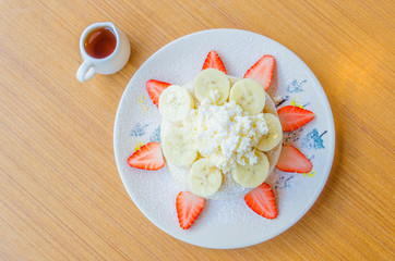 Pancake strawberry banana