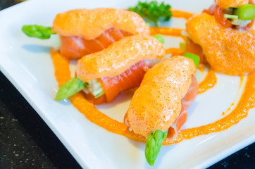 Salmon roll