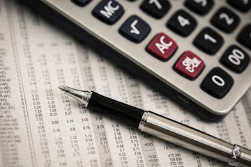 Showing business and financial report