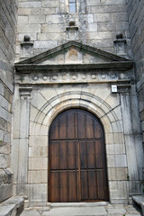 Puerta de glesia  de San Andrés, Guijo de Granadilla, España
