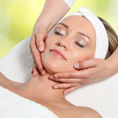 Gesichtsmassage