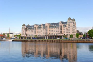 Fototapeta premium Building by the sea