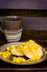 pancakes with caramelized apples