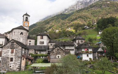 Lavertezzo, Dorf, Rustico, Dorfkirche, Tessin, Schweiz