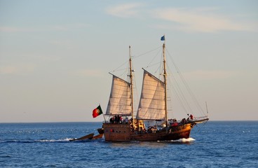 Fototapeta na wymiar Segelboot an der Algave