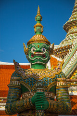 Fototapeta premium YAK or Giant architectural protector of WAT ARUN TEMPLE