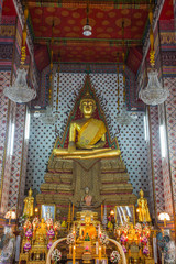 Naklejka premium Buddha statue at Wat Arun on