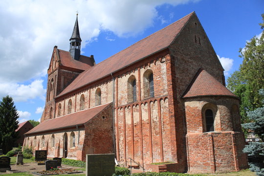 Backsteinkirche St. Nikolaus in Beuster/Altmark