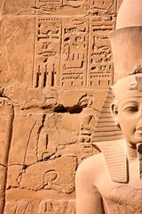 Abwaschbare Fototapete Hiéroglyphes dans un temple égyptien © Cyril PAPOT