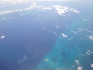 Fototapeta na wymiar Latanie ponad Karaiby