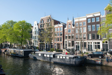 Fototapeta na wymiar Deptak do Amsterdamu