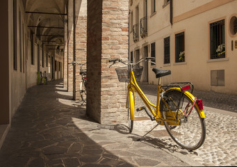 street scene in treviso