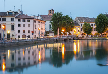 treviso ponte dante at night