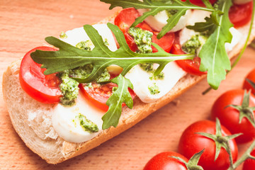 Sandwich with mozzarella