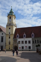 Naklejka na ściany i meble Stary Ratusz na głównym placu w Bratysławie