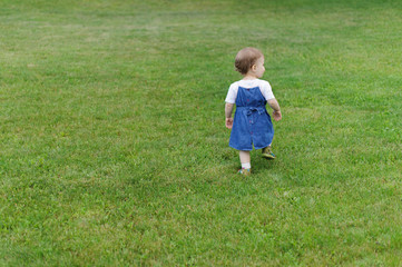 Walking Girl