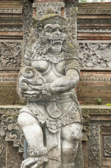 Kamienny posąg © Zbyszek Nowak