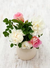 roses on wooden background