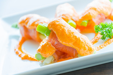 Salmon roll