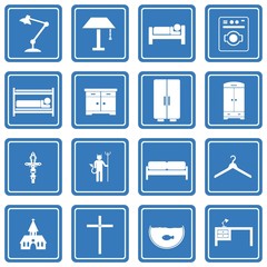 Meubles et religions dans 16 panneaux