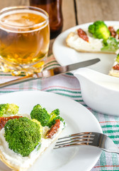 Quiche with broccoli and sun dried tomatoes
