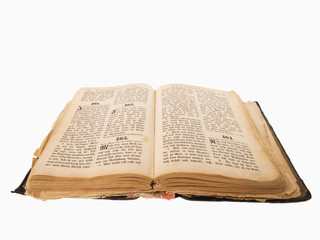 Obraz premium Open book isolated on white background