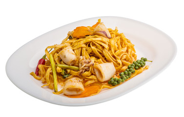 Fried noodles with calamari