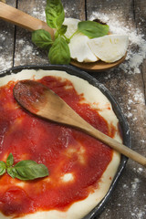 Raw pizza base