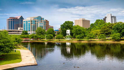 Naklejka premium Cityscape scene of downtown Huntsville, Alabama