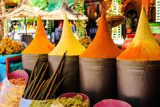 Fototapeta Moroccan spice stall in marrakech market, morocco