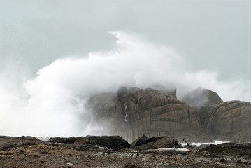 tempête de mer vague géante