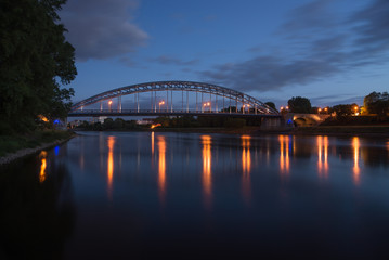 Fototapeta na wymiar Magdeburg - Star Bridge w nocy
