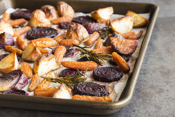Rosemary roasted root vegetables © lameeks