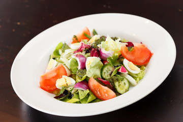 vegetable salad with egg