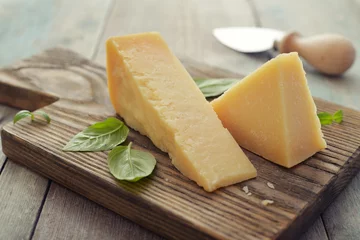 Gordijnen Parmesan cheese © tashka2000