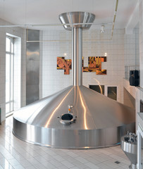 modernes Sudhaus in einer Brauerei // brewery