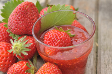 fraises et confiture