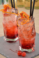 Coctel,bebida alcohólica,frutas tropicales.