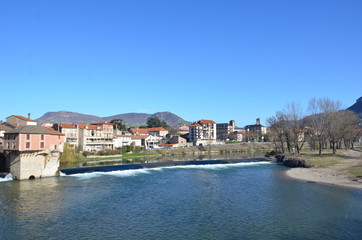 vue générale de Millau et du Tarn 