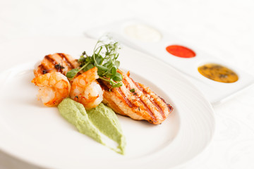 grilled salmon with sauce