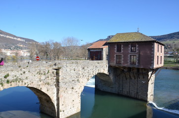 Pont vieux et vieux moulin, Millau 