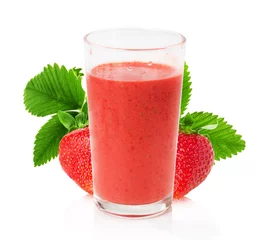 Foto op Plexiglas strawberry juice with strawberries on the white background © Iurii Kachkovskyi