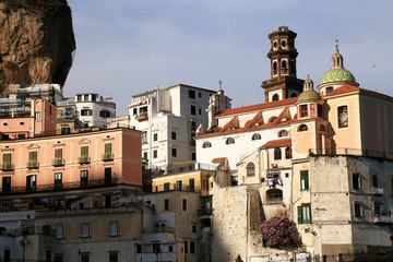 Fototapeta na wymiar Atrani miejscowości na wybrzeżu Amalfi, Włochy, Europa