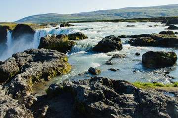 Fototapeta na wymiar Beatiful Vibrant Picture of icendic waterfall in iceland