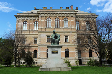 Fototapeta premium Villa und Denkmal Strossmayer in Zagreb