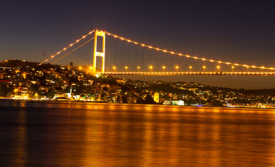 Fototapeta na wymiar Fatih Sultan Mehmet Bridge